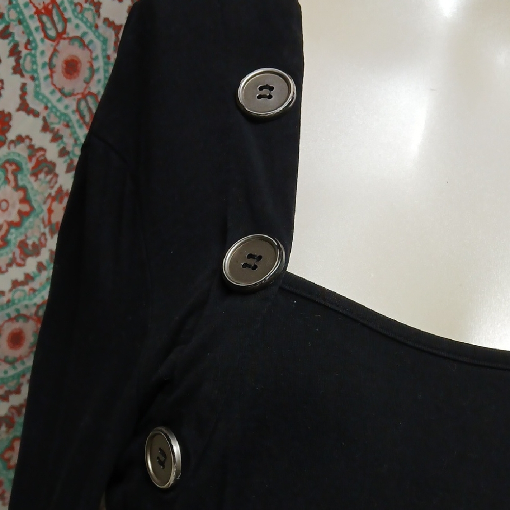 PattyBoutik Black Square Neck Top with Button Accents, Size M - Picture 4 of 12